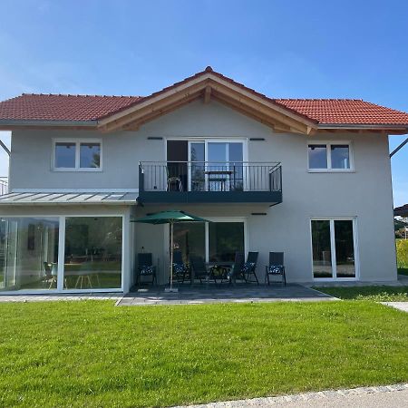Ferienwohnung Neubau Gruener Wolpertinger Designwhg 106Qm Barrierefrei Breitbrunn am Chiemsee Exterior foto