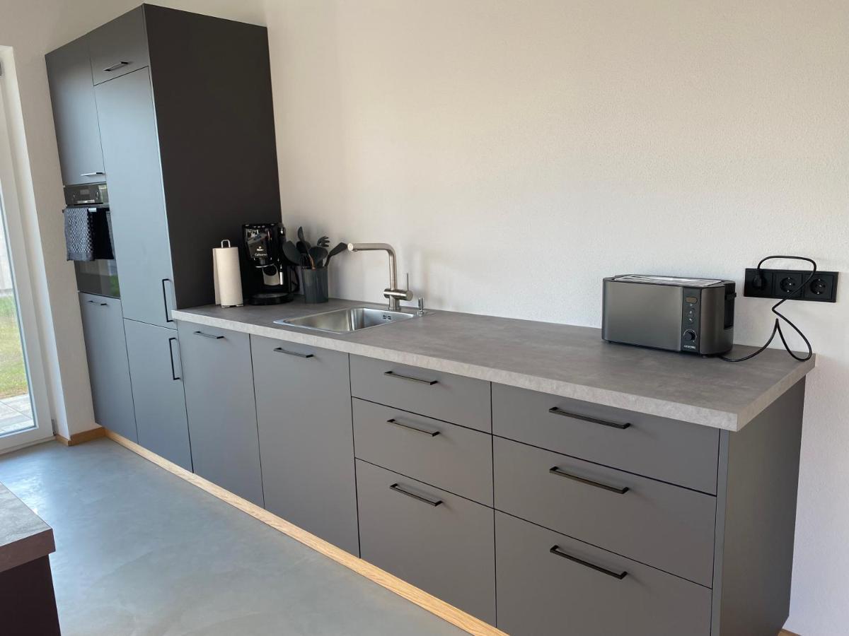 Ferienwohnung Neubau Gruener Wolpertinger Designwhg 106Qm Barrierefrei Breitbrunn am Chiemsee Exterior foto