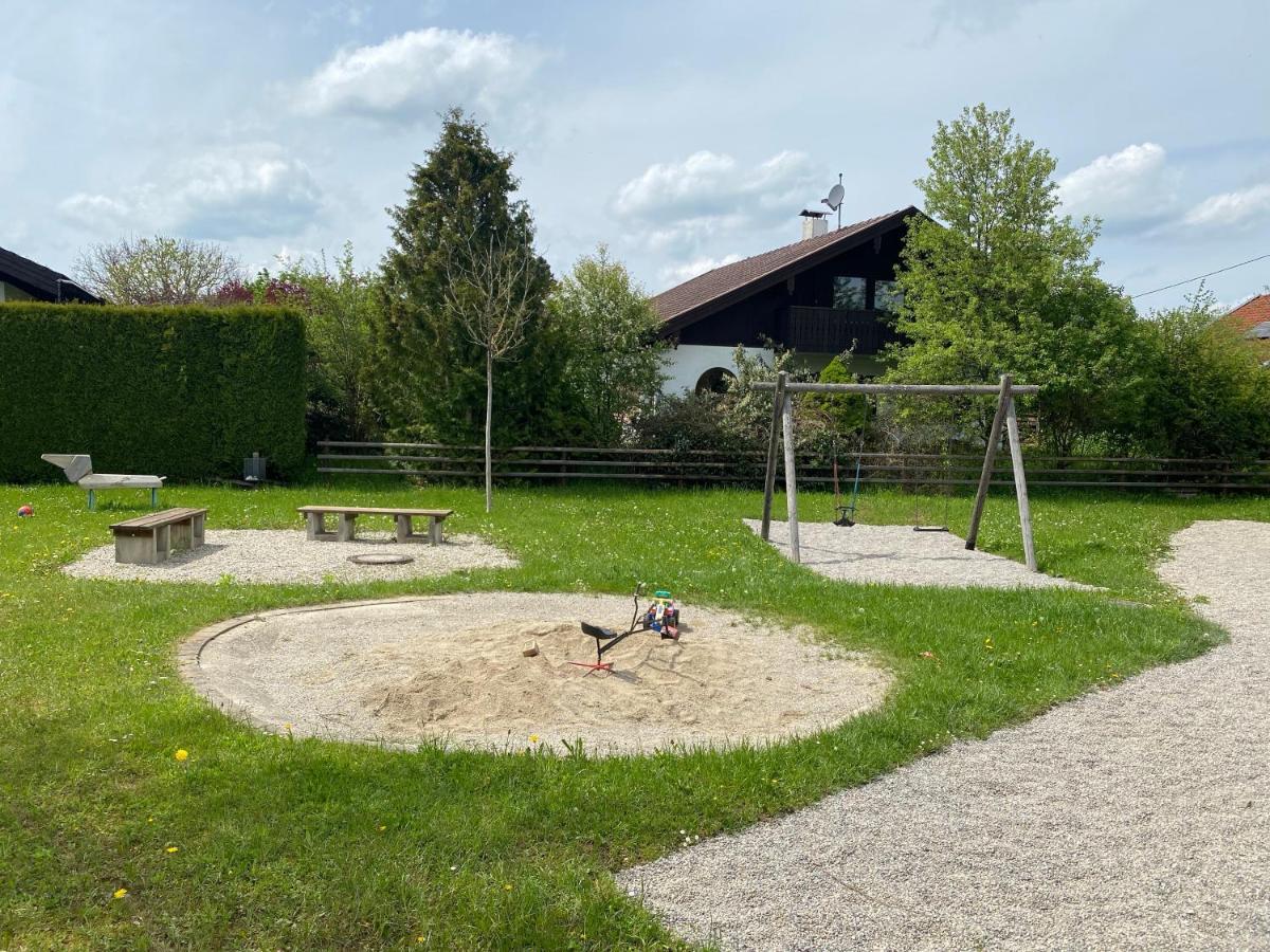 Ferienwohnung Neubau Gruener Wolpertinger Designwhg 106Qm Barrierefrei Breitbrunn am Chiemsee Exterior foto