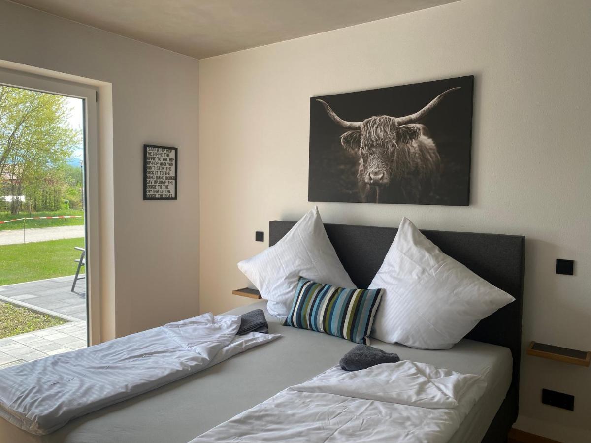 Ferienwohnung Neubau Gruener Wolpertinger Designwhg 106Qm Barrierefrei Breitbrunn am Chiemsee Exterior foto