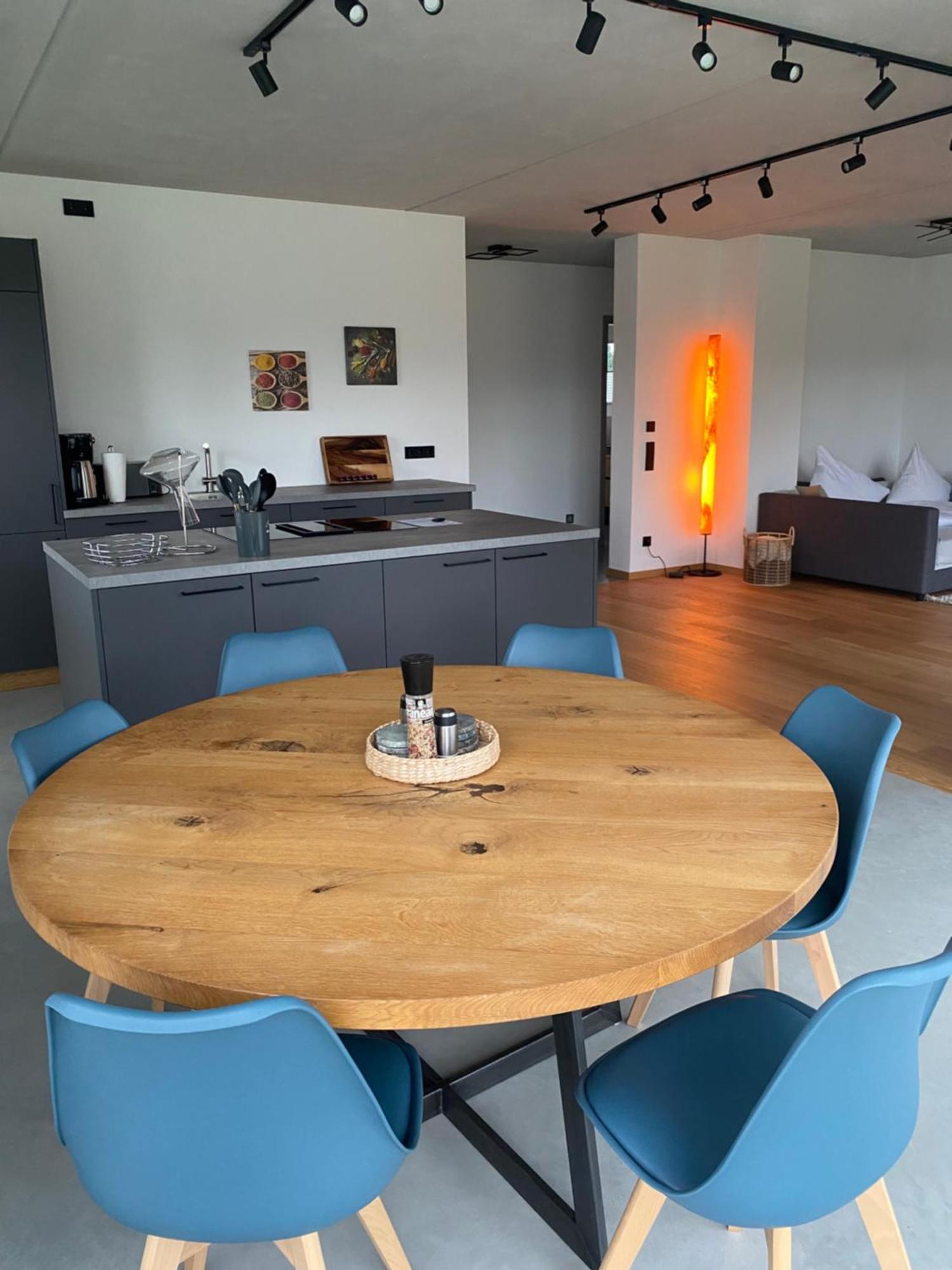 Ferienwohnung Neubau Gruener Wolpertinger Designwhg 106Qm Barrierefrei Breitbrunn am Chiemsee Exterior foto
